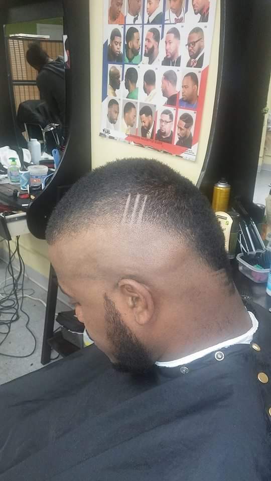 Cool Cut Hair Designs For Men & Women | 619 Center St, Ottawa, ON K1K 2N8, Canada | Phone: (613) 600-4312