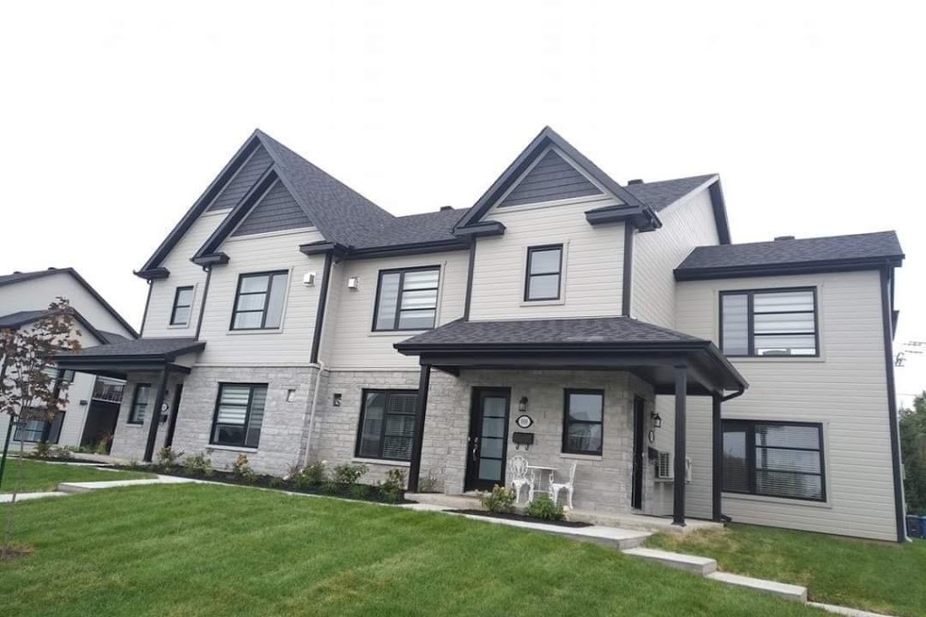 Gouttières R.Léveillé inc | 2110 Rue P.-V.-Ayotte, Trois-Rivières, QC G8Y 0E7, Canada | Phone: (819) 379-1376