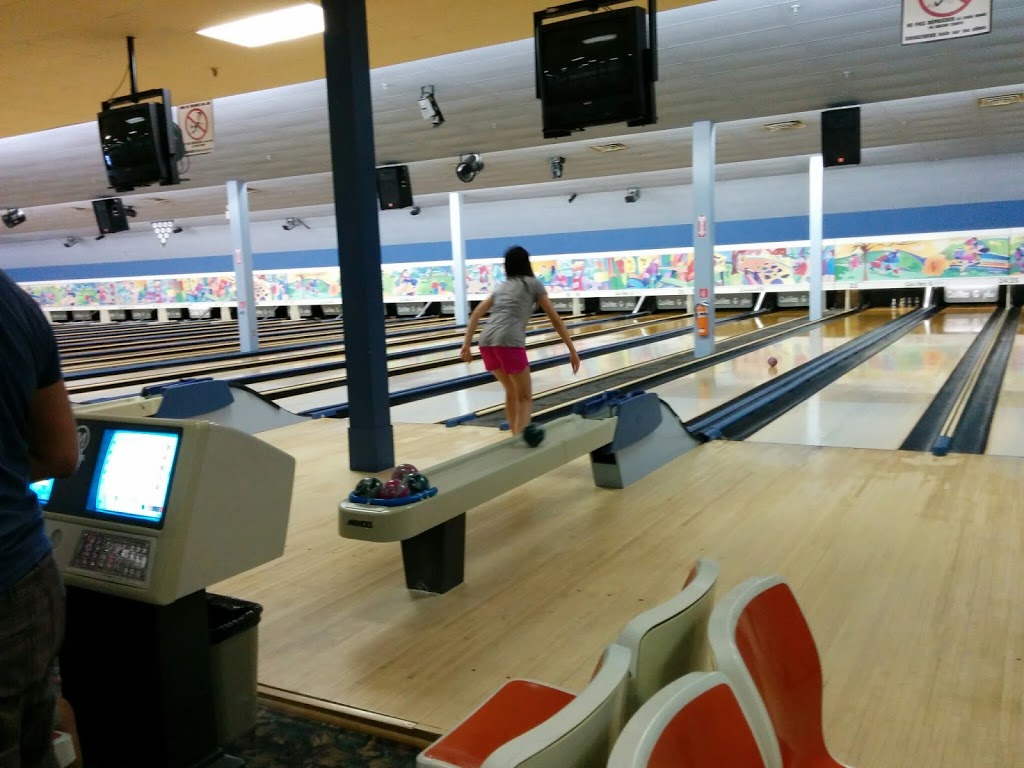 G Plus Bowling | 1277 Boulevard Shevchenko, LaSalle, QC H8N 1N8, Canada | Phone: (514) 366-5105