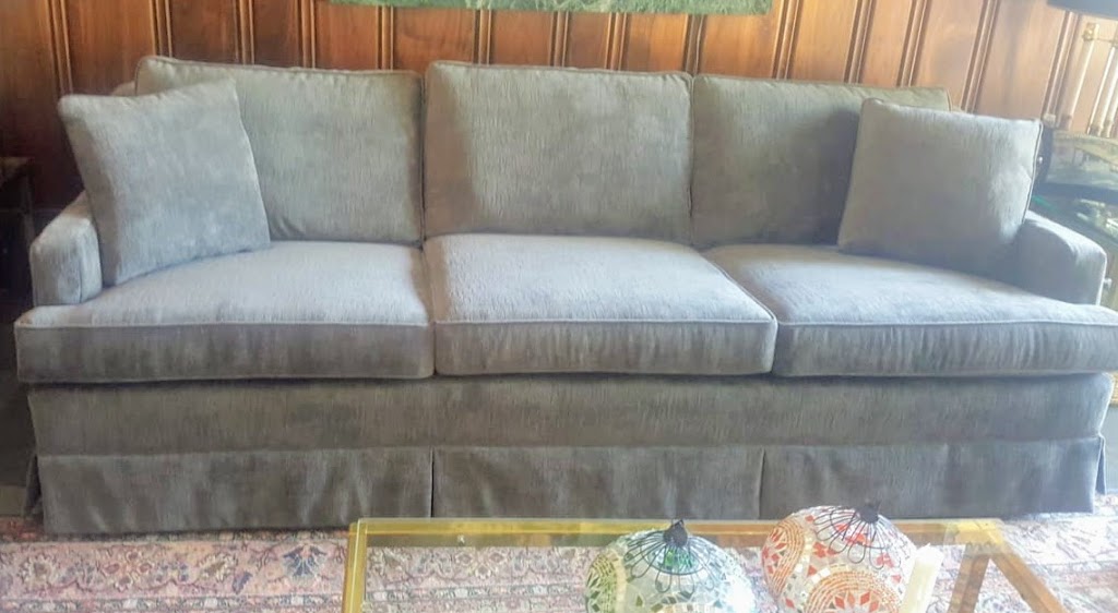 Carlos Upholstery | 5040 Maingate Dr #8, Mississauga, ON L4W 1X5, Canada | Phone: (416) 876-1981