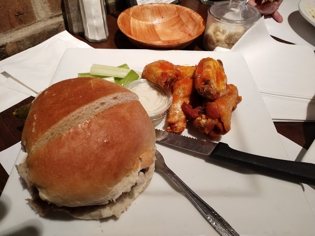 Franks Grille | 5820 Broadway, Lancaster, NY 14086, USA | Phone: (716) 681-3440