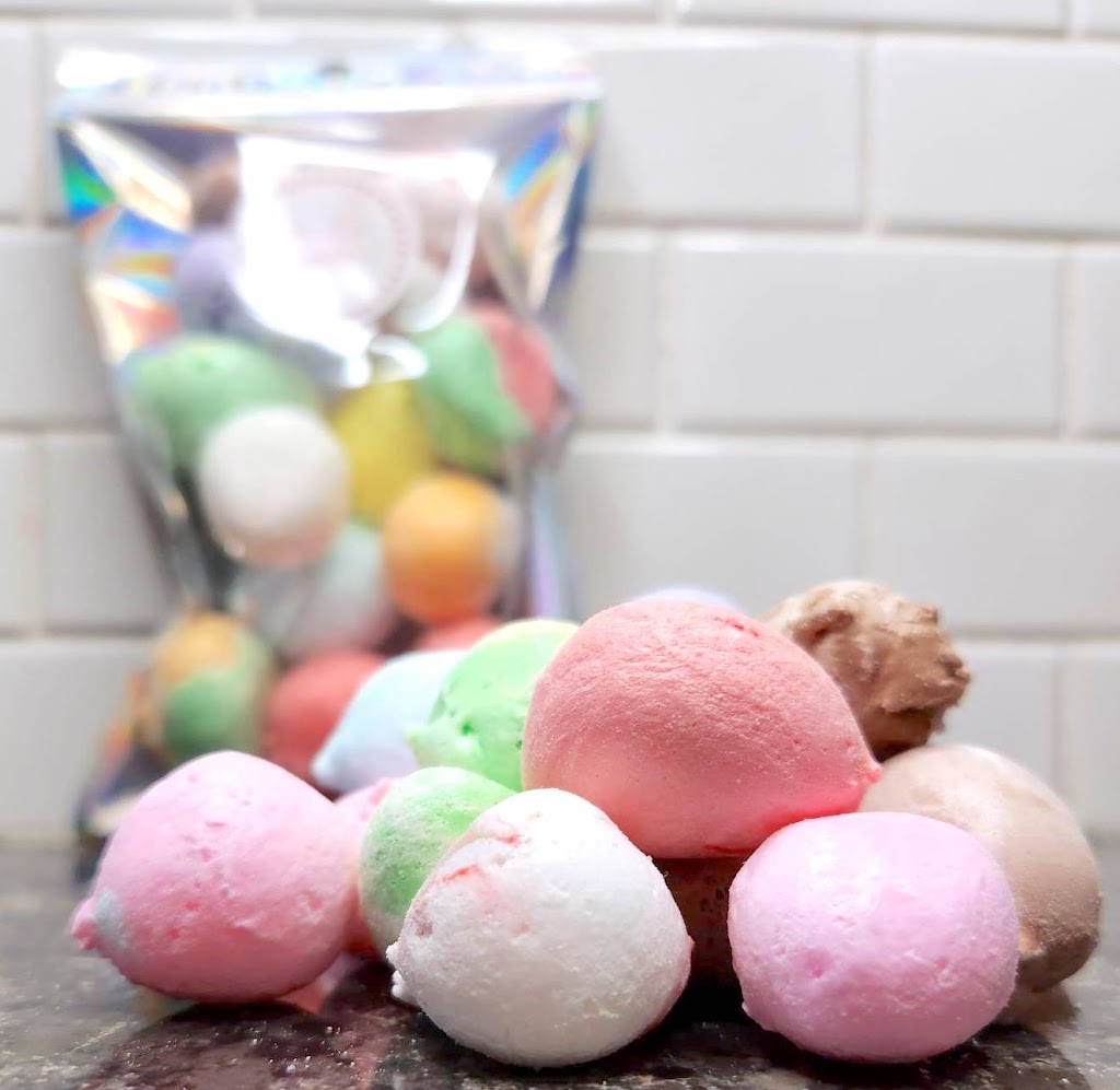 Monarch Sweets | 591 Turk Rd, Grafton, ON K0K 2G0, Canada | Phone: (905) 376-4300