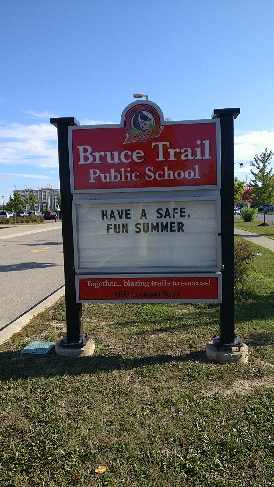 Bruce Trail Public School | 1199 Costigan Rd, Milton, ON L9T 6N8, Canada | Phone: (905) 864-1300