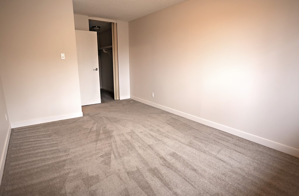 St. Charles Place | 2212 St Charles Ave, Saskatoon, SK S7M 5A7, Canada | Phone: (306) 343-3915