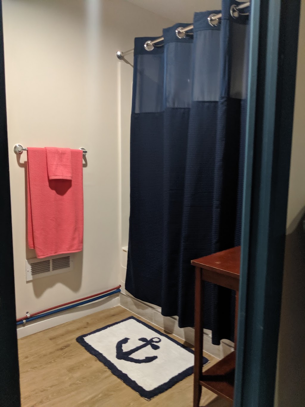 Algonac Vacation Rentals | 703 St Clair River Dr, Algonac, MI 48001, USA | Phone: (810) 580-1042