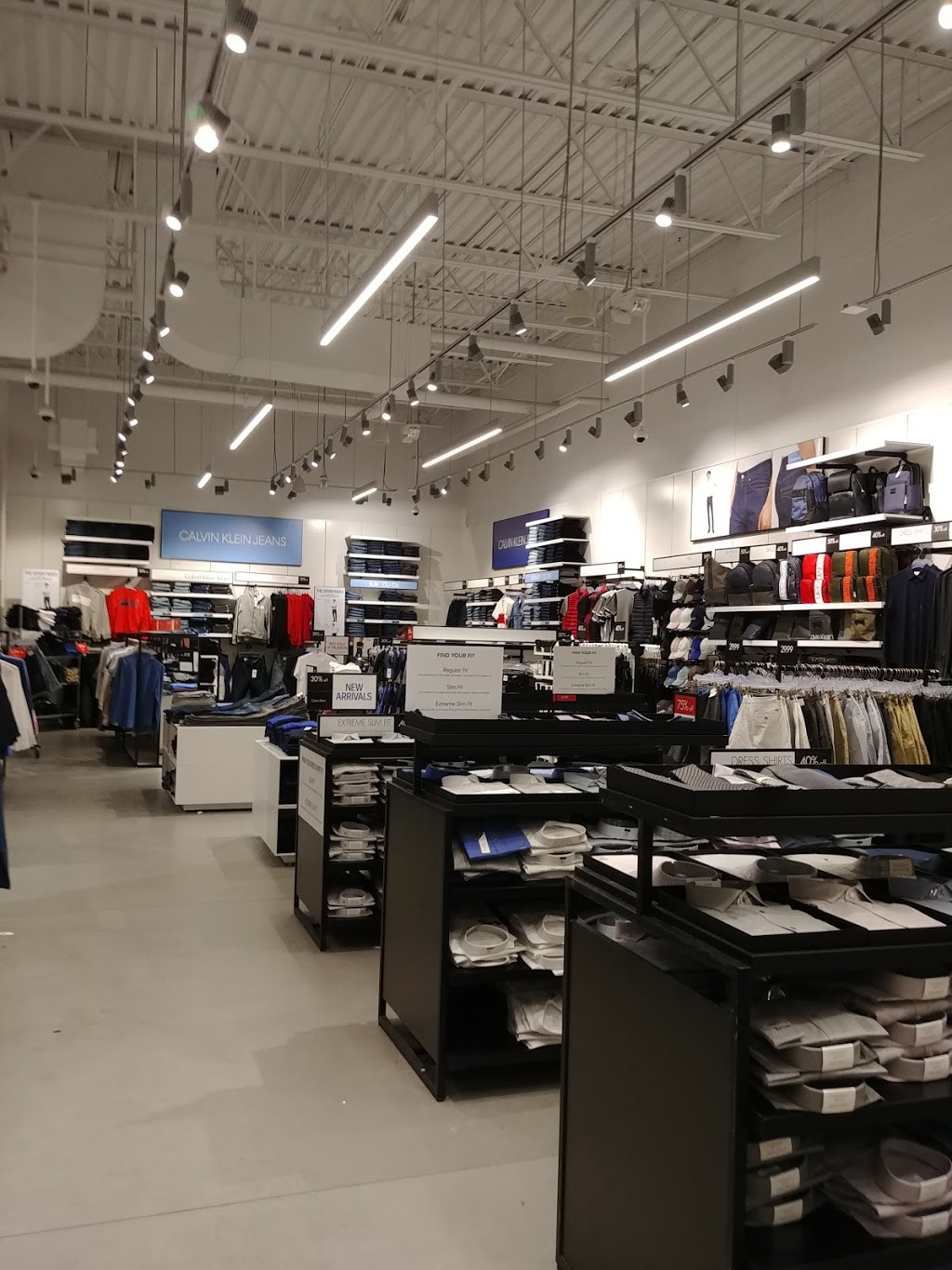 Calvin Klein Outlet | 3311 Simcoe 89 Unit #F90, Cookstown, ON L0L 1L0, Canada | Phone: (705) 458-1330