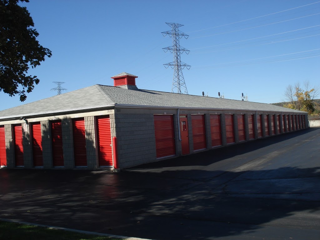 Burlington Storage Barn | 1197 Plains Road East, Burlington, ON L7S 2K2, Canada | Phone: (905) 637-8085