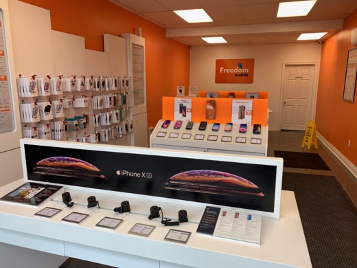 Freedom Mobile | Lakeshore & Islington, 2896 Lake Shore Blvd W, Etobicoke, ON M8V 1J2, Canada | Phone: (647) 917-8110