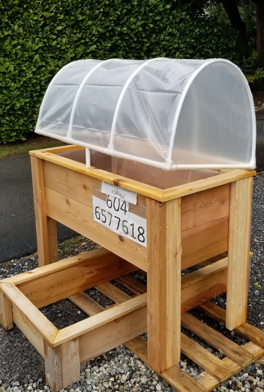 Cedar Garden Beds | 3326 Edgemont Blvd, North Vancouver, BC V7R 2P3, Canada | Phone: (604) 657-7618