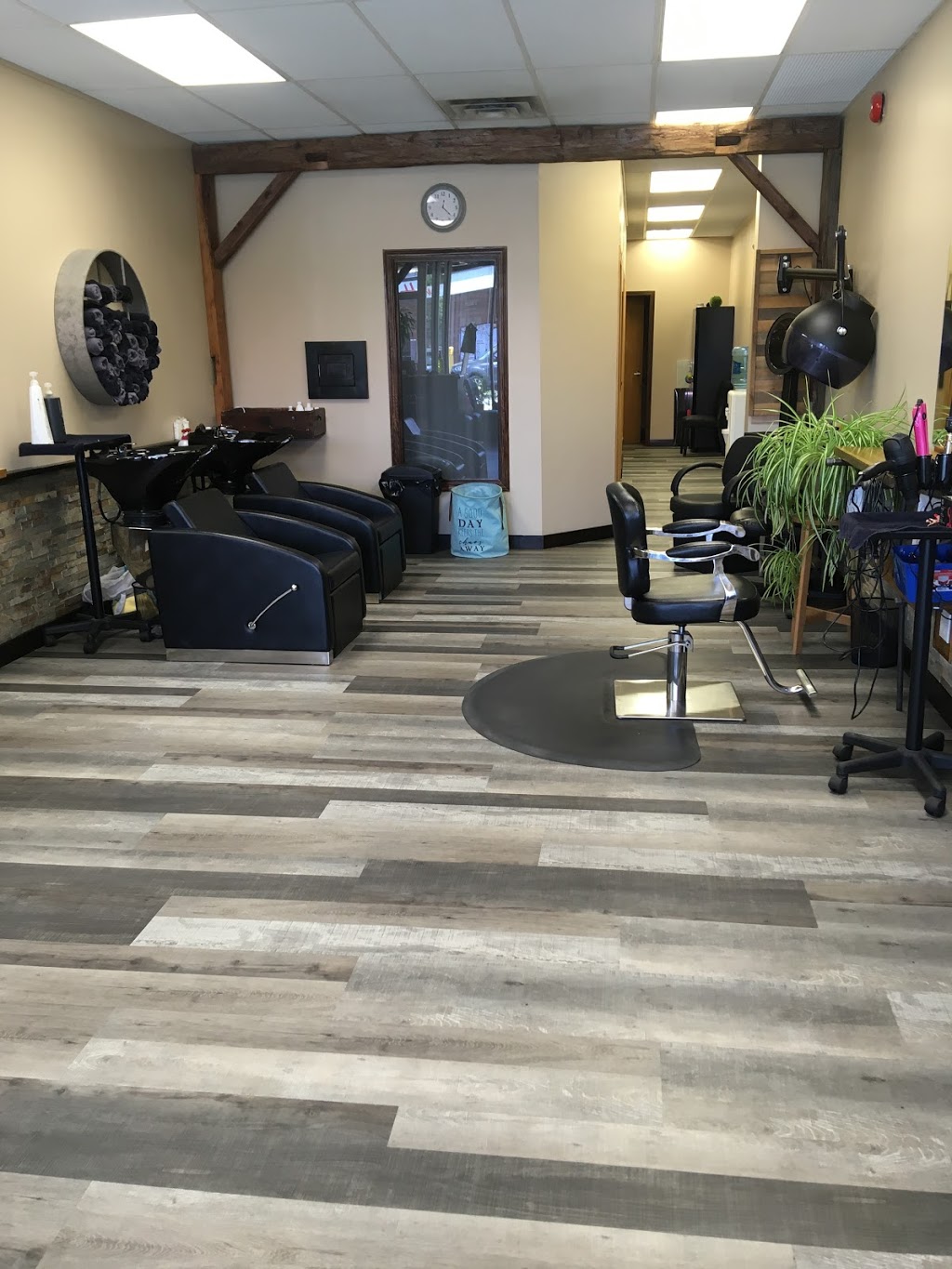Muskoka Hair Design & Spa | 295 Wellington St #3b, Bracebridge, ON P1L 1P3, Canada | Phone: (705) 646-3276