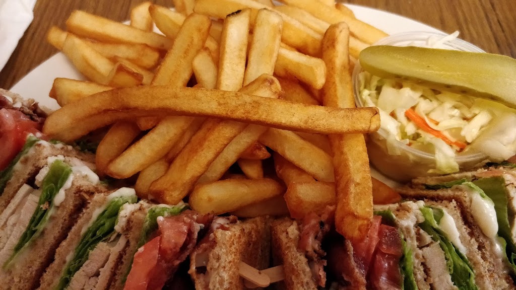 Town & Country Restaurant | 683 Eramosa Rd, Guelph, ON N1E 5Z8, Canada | Phone: (519) 823-5041