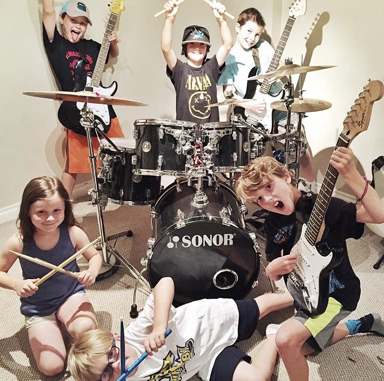 MATTOMUSIC | 215 Meadow Rd, Whitby, ON L1N 3J8, Canada | Phone: (905) 259-2847