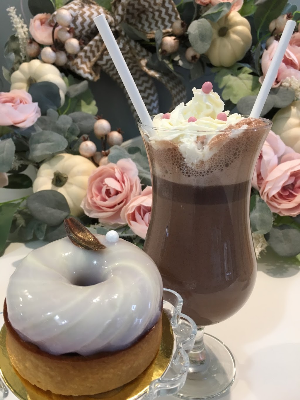 GOLD CHERRY BAKERY | 233 Lakeshore Rd E, Mississauga, ON L5G 1G8, Canada | Phone: (905) 274-2253