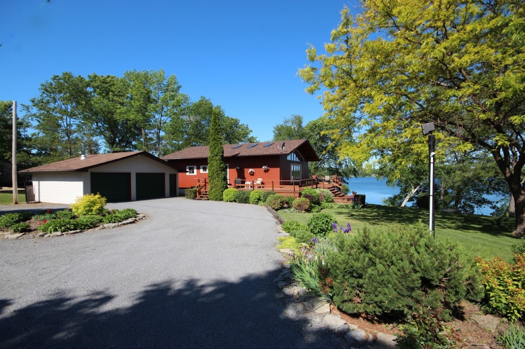 Our Dog Spot | 101 Hollands Rd, Greater Napanee, ON K7R 3K8, Canada | Phone: (613) 354-7682