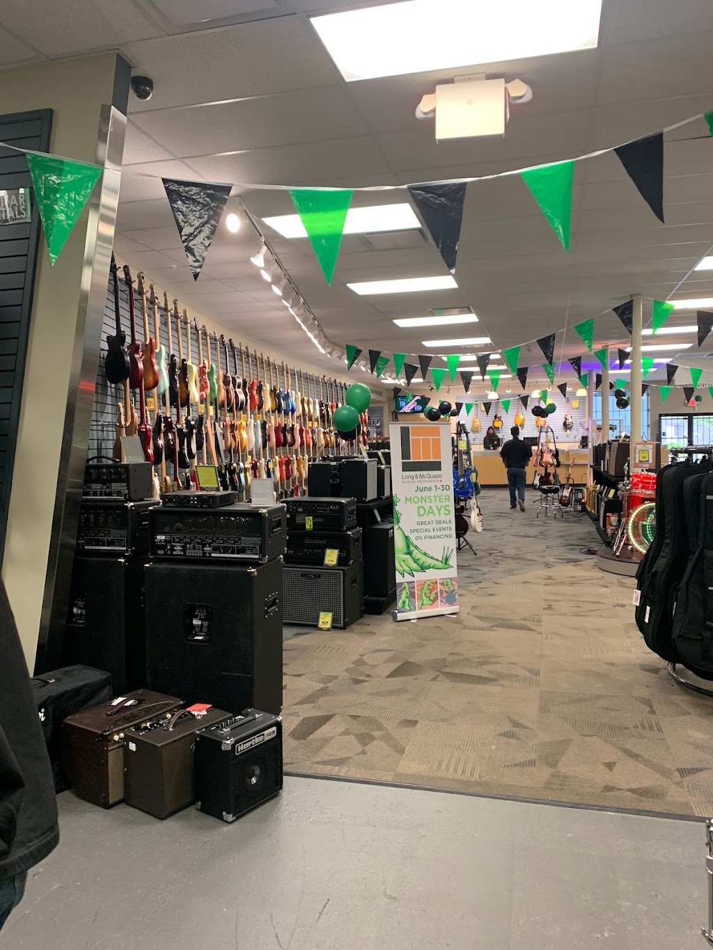 Long & McQuade Musical Instruments | 2506 Clearbrook Rd, Abbotsford, BC V2T 2Y2, Canada | Phone: (604) 556-3838