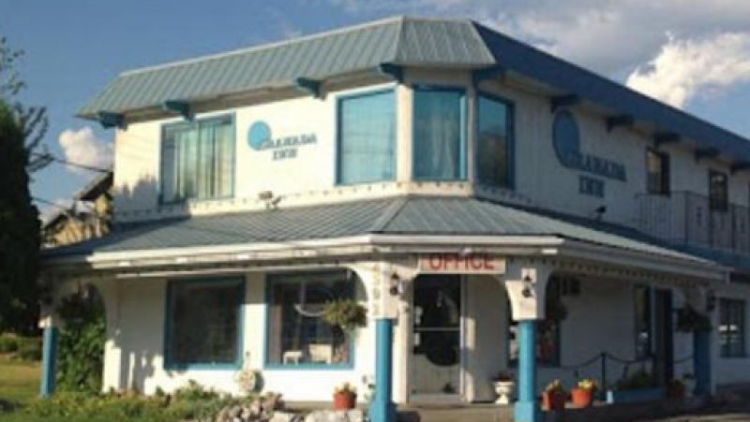 Granada Inn | 2592 Skaha Lake Rd, Penticton, BC V2A 6G1, Canada | Phone: (250) 493-2144