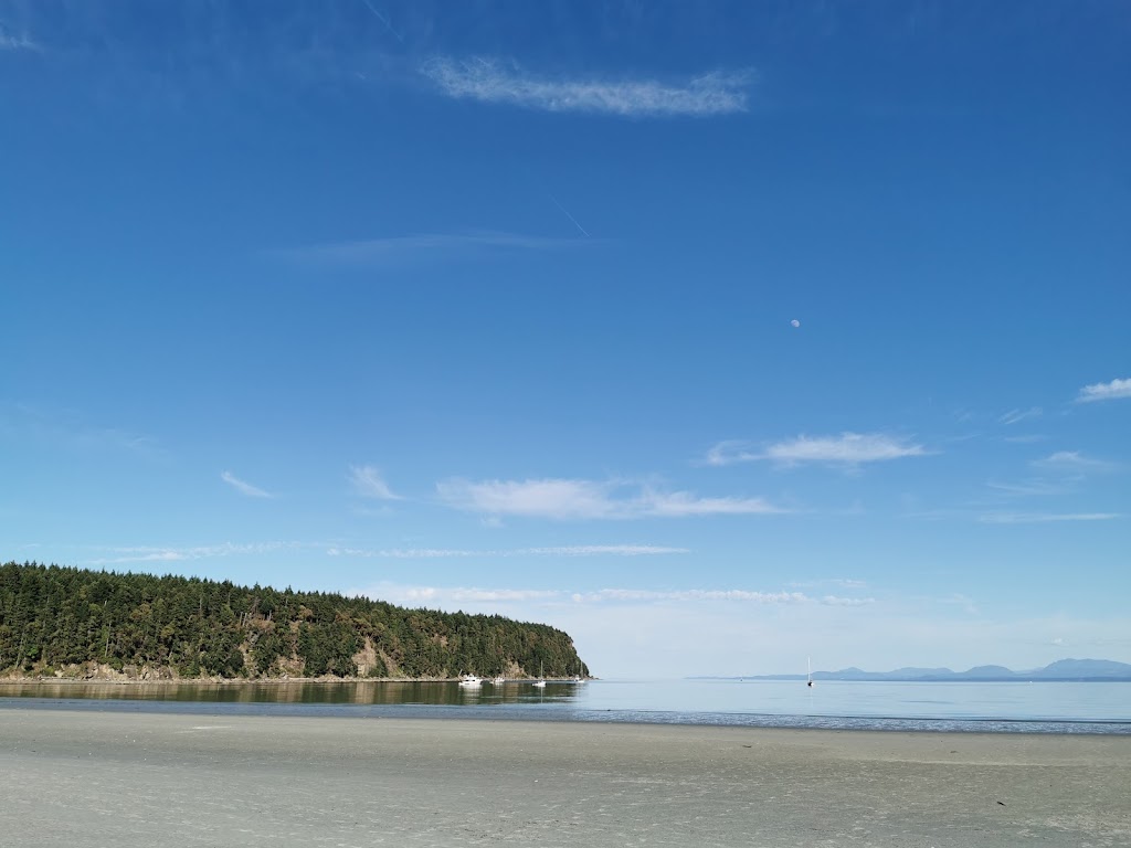 Tribune Bay Provincial Park Entrance - St Johns Point Rd, Hornby Island ...