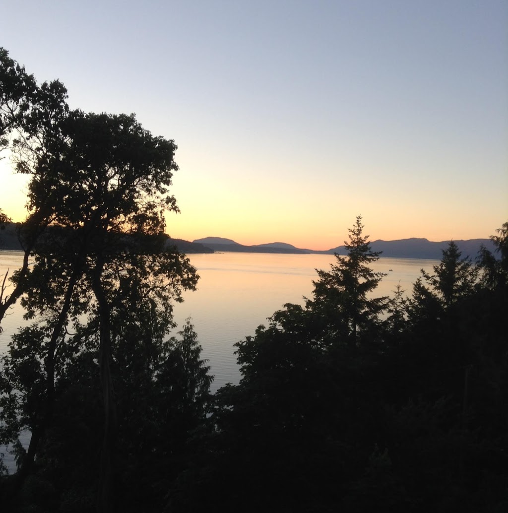 Ramoth B&B | 6835 Mark Ln, Victoria, BC V9E 2A1, Canada | Phone: (250) 882-3406