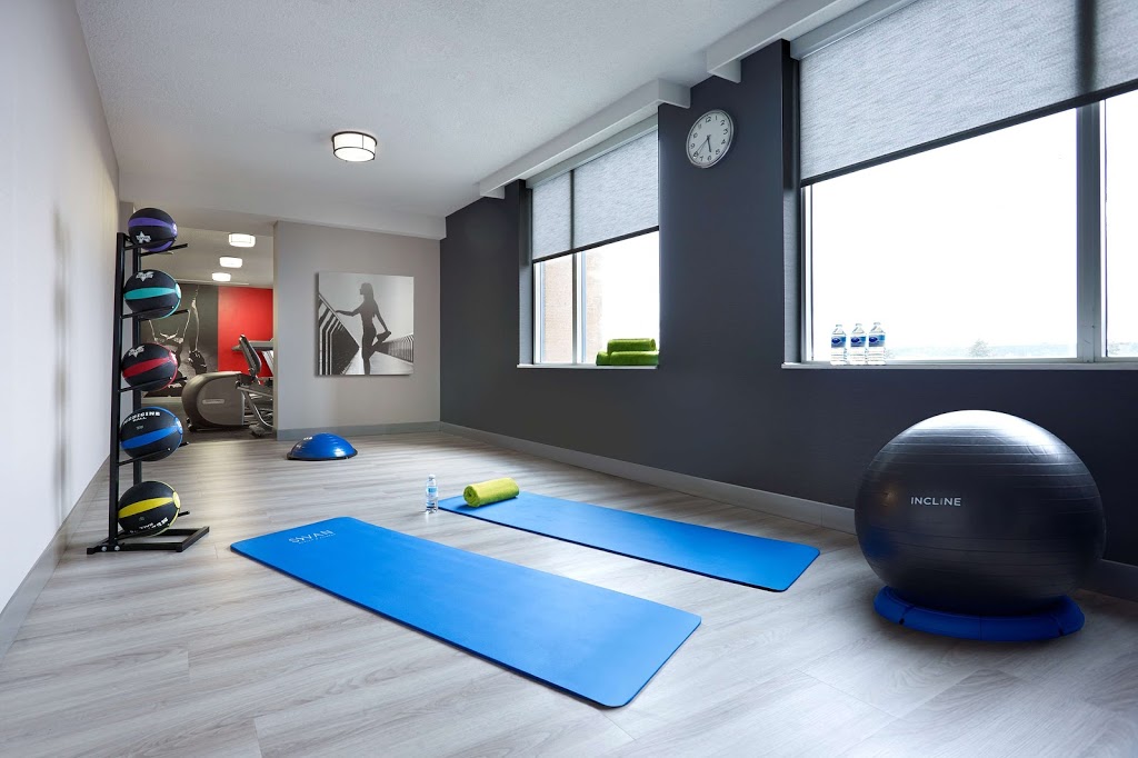 Radisson Suite Hotel Toronto Airport | 640 Dixon Rd, Toronto, ON M9W 1J1, Canada | Phone: (416) 242-7400