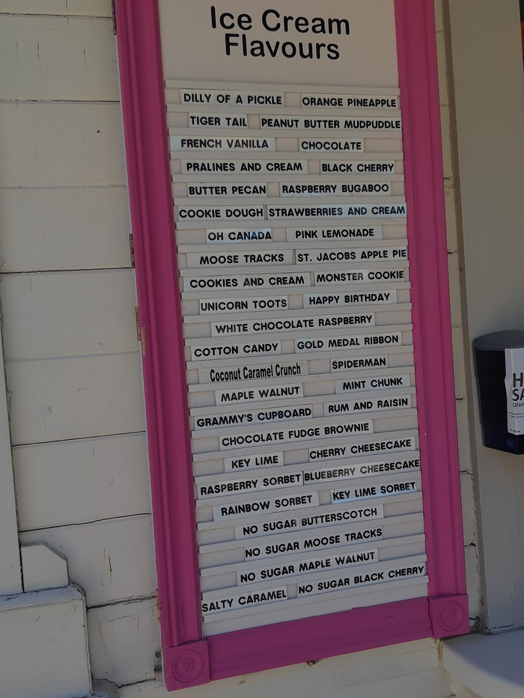 Rosies Ice Cream Shoppe | 25 Bayfield Main St N, Bayfield, ON N0M 1G0, Canada | Phone: (519) 565-2004