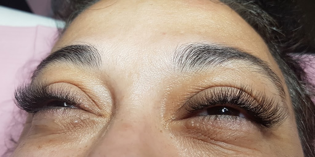 Beauté Lashes | 67 Longueuil Pl, Whitby, ON L1R 3H1, Canada | Phone: (647) 228-8469