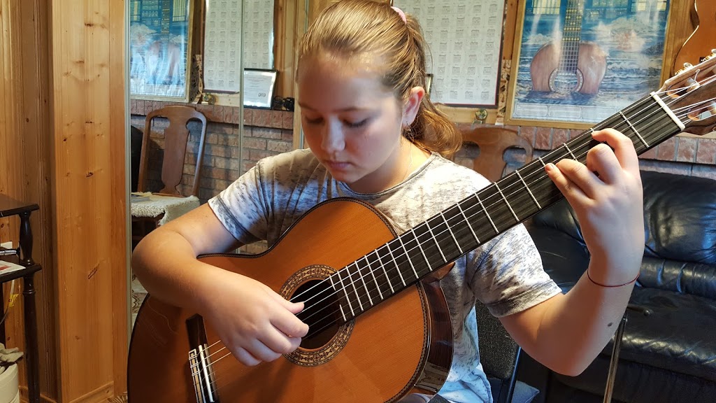 Private music lessons. Guitar, Piano, Music theory, RCM and McGi | 4208 Rue Gamelin, Pierrefonds, QC H9H 4B9, Canada | Phone: (514) 781-4338