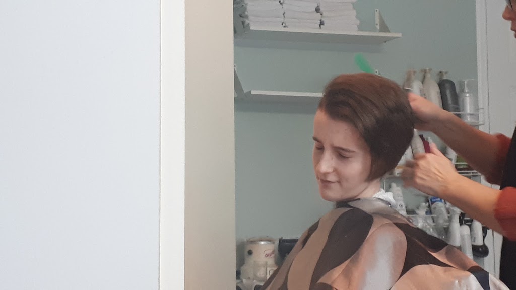 Cheryls Hair 4 You | 105 Vancourtland St S, Arnprior, ON K7S 3Y4, Canada | Phone: (613) 622-5682