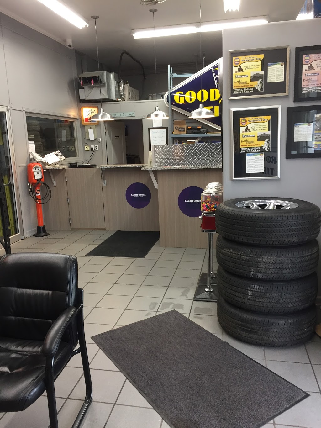 Brooks Tire | 10 Indian Creek Rd E, Chatham, ON N7M 5J6, Canada | Phone: (519) 351-3636