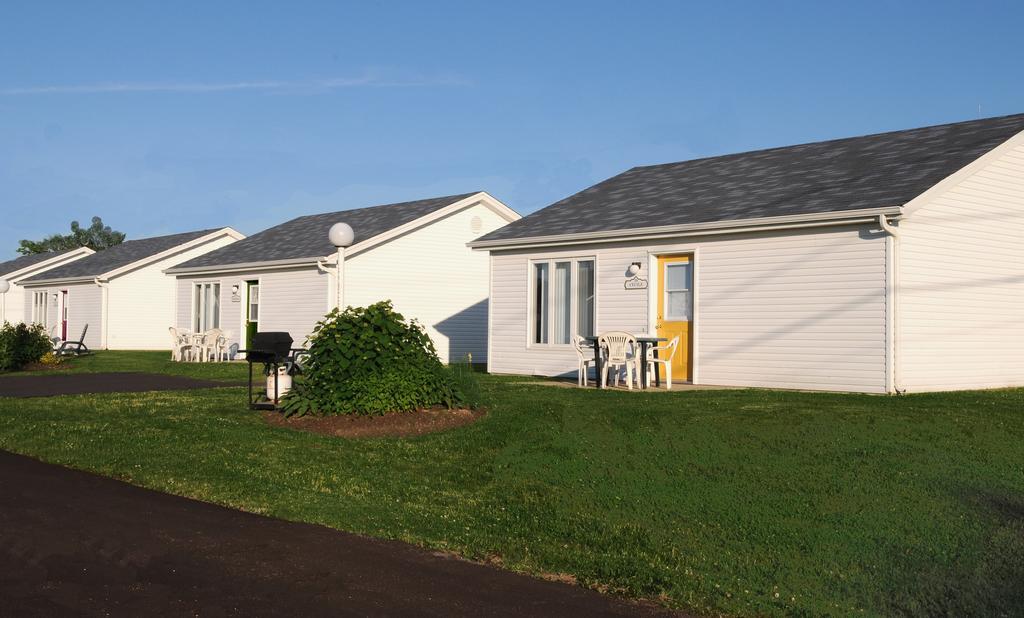 Gaudet Chalets & Motel | 14 Bellevue Heights, Shediac, NB E4P 1H2, Canada | Phone: (506) 533-8877