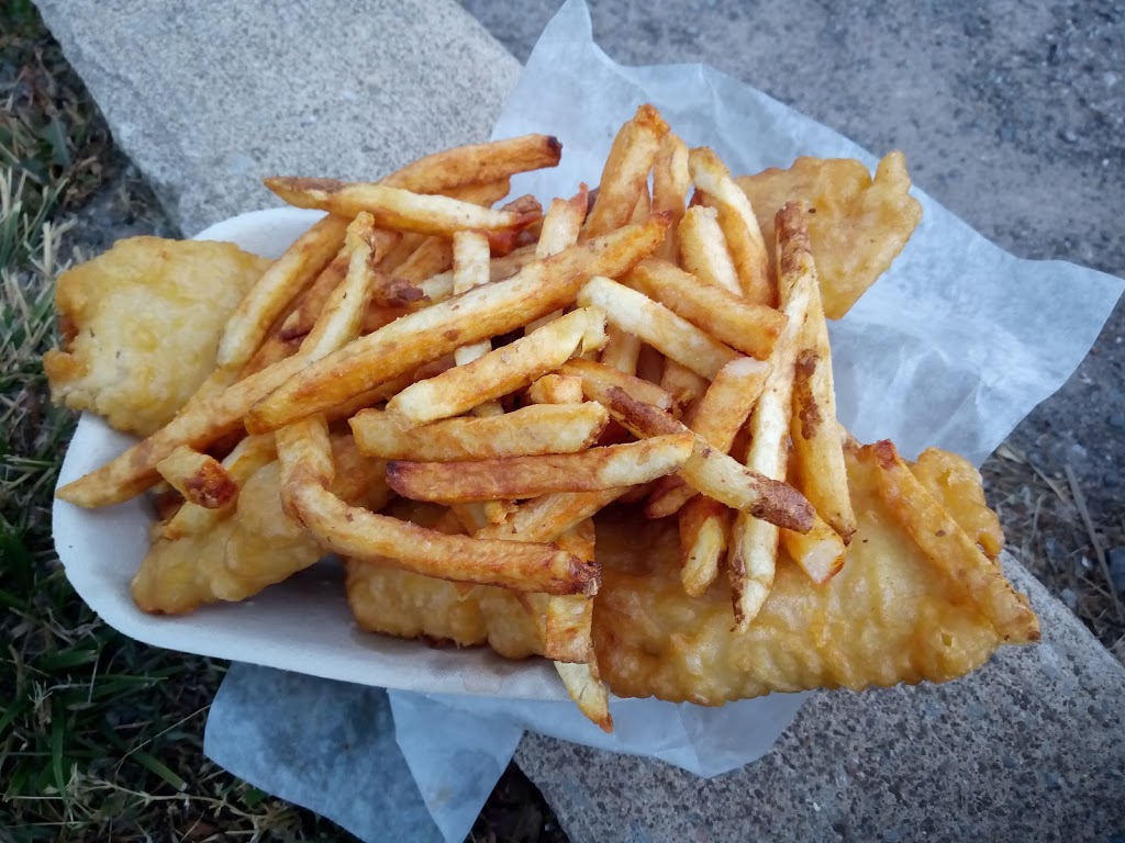 Newfoundlands Own Fish & Chips | 95 Lincoln St, Welland, ON L3C 5J7, Canada | Phone: (905) 734-3513