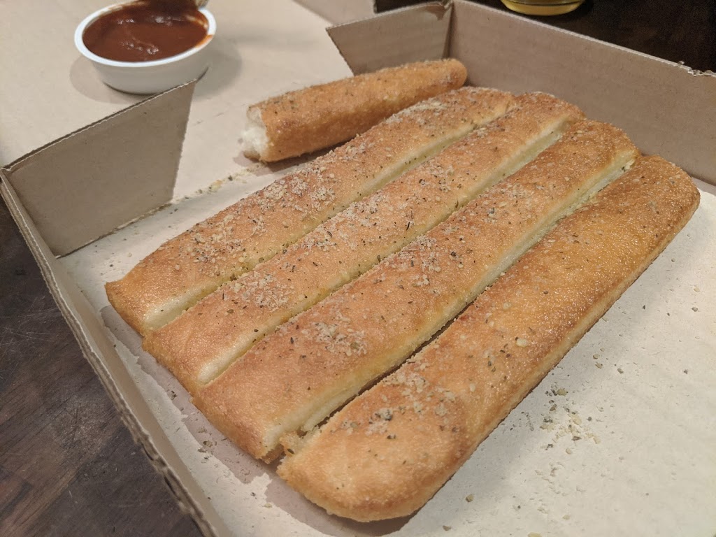 Pizza Hut | 25 Industrial Dr Unit 6, Elmira, ON N3B 3K3, Canada | Phone: (519) 669-9666