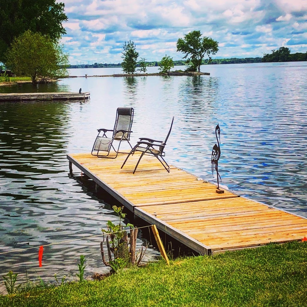 LiL Crow Cabin Courtyard-Native Expressions | 216 Bayshore Rd, Deseronto, ON K0K 1X0, Canada | Phone: (613) 391-5132