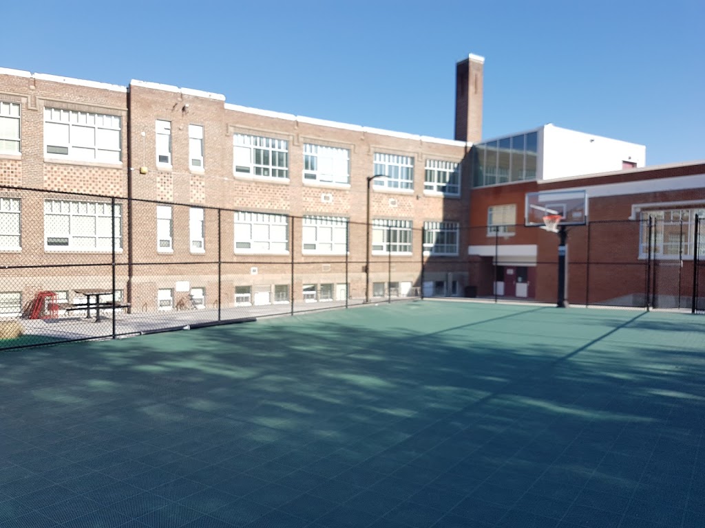 Rideau Park School | 829 Rideau Rd SW, Calgary, AB T2K 0S2, Canada | Phone: (403) 777-7480