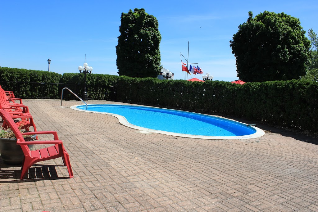 Confederation Place Hotel | 237 Ontario St, Kingston, ON K7L 2Z4, Canada | Phone: (613) 549-6300
