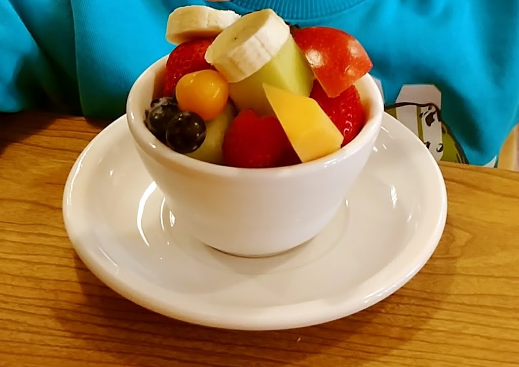 Lindas Eating Place & Coffee Shop | 1027 Bayfield St, Midhurst, ON L9X 0N1, Canada | Phone: (705) 739-8671