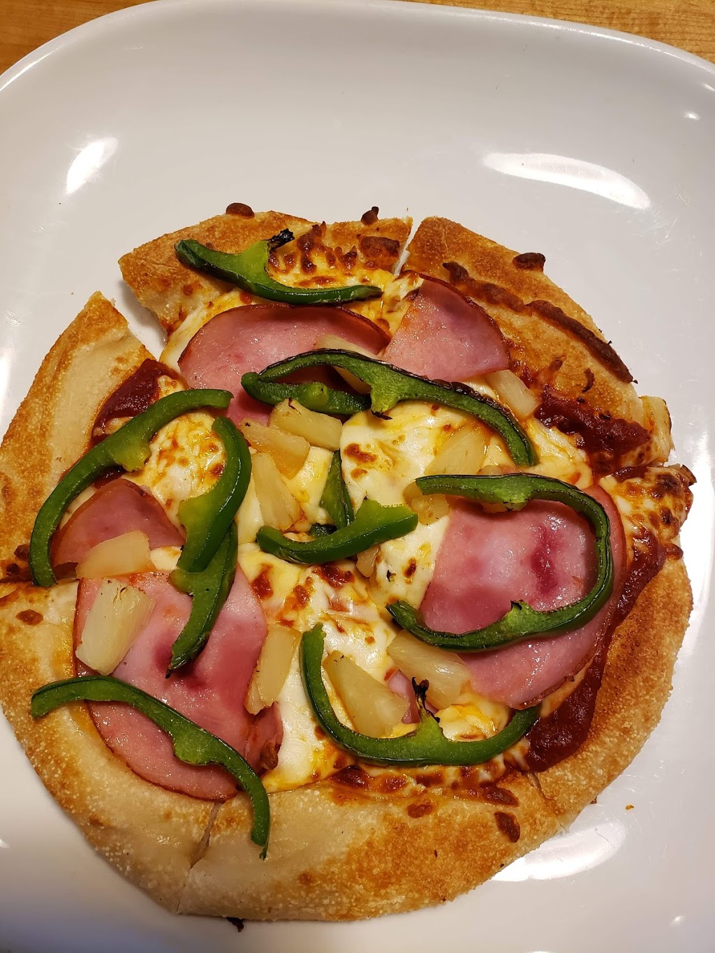 Boston Pizza | 98 Douglastown Blvd, Miramichi, NB E1V 0A3, Canada | Phone: (506) 778-9940