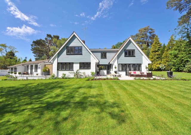 Dartmouth Landscaping Localturf | 9 Roblea Dr, Dartmouth, NS B2W 1Y6, Canada | Phone: (902) 702-3092
