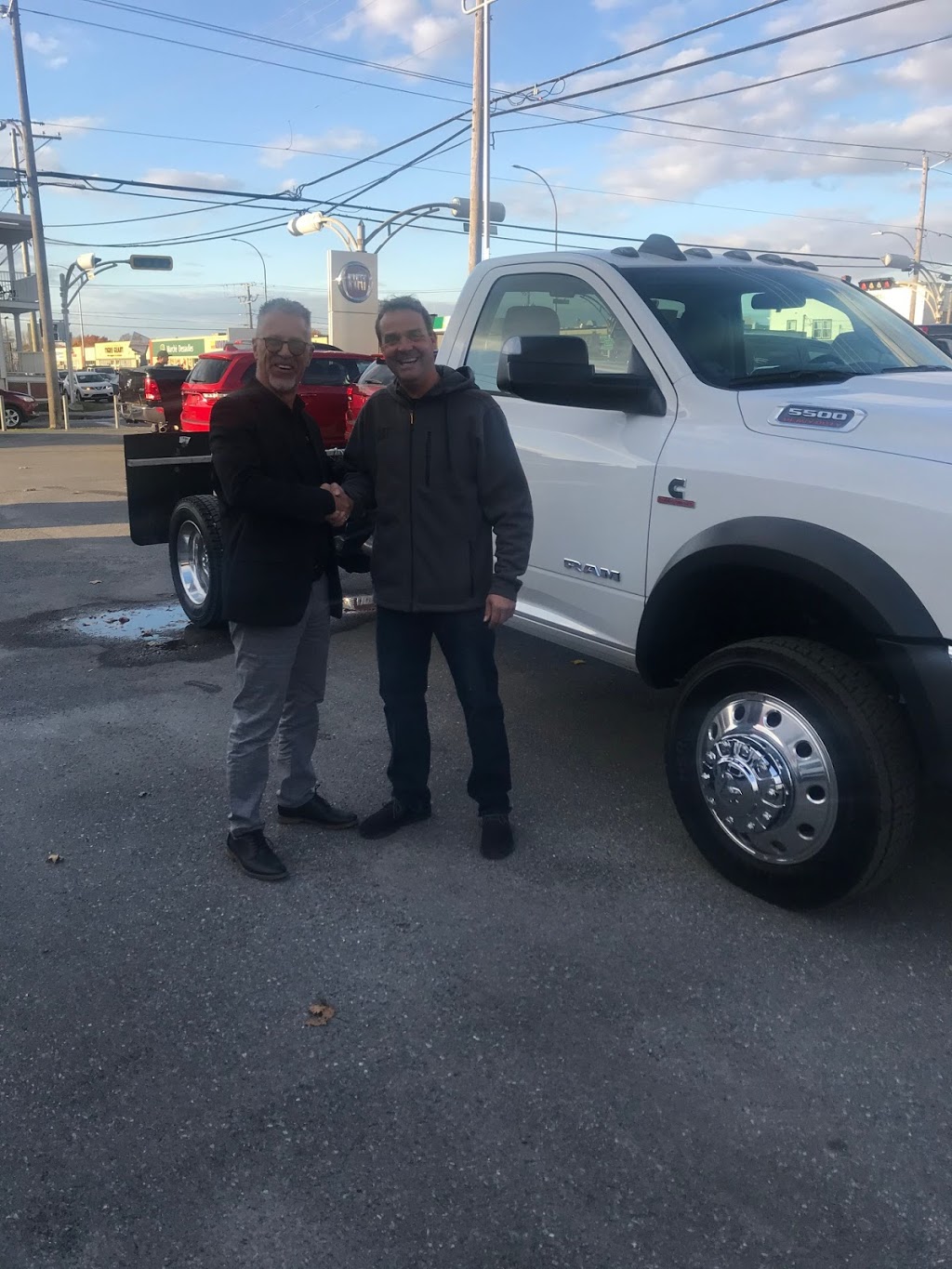 St-Hyacinthe Chrysler Jeep Dodge Inc. | 1155 Boulevard Choquette, Saint-Hyacinthe, QC J2S 0C4, Canada | Phone: (450) 773-8551