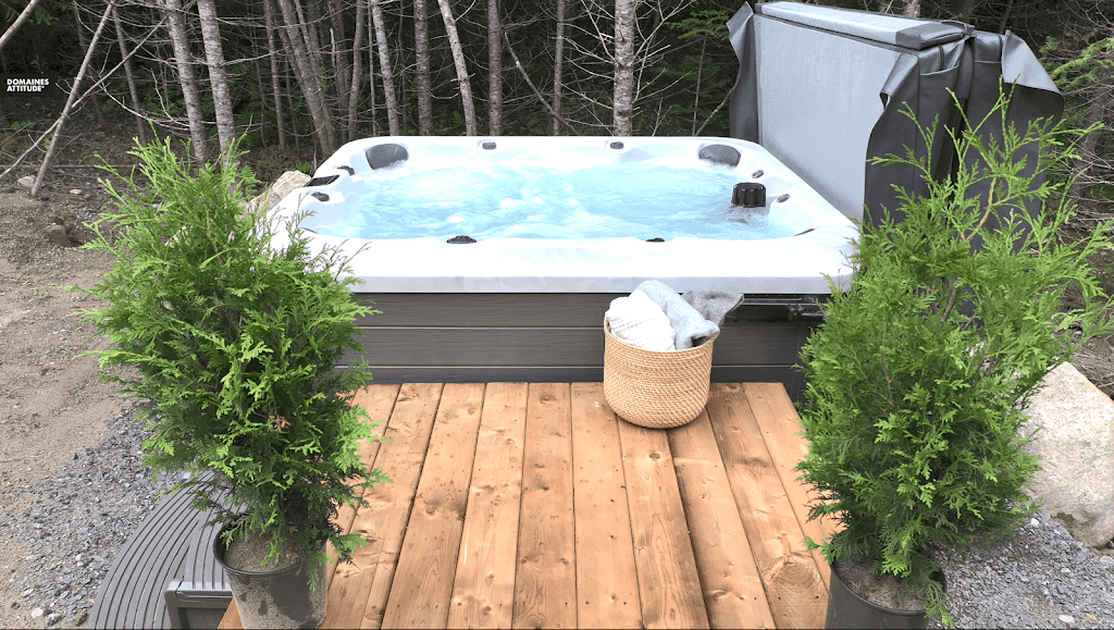 DOMAINES ATTITUDE˚ | 917 Ch. du Pt. Rouge, Notre-Dame-de-la-Merci, QC J0T 2A0, Canada | Phone: (514) 560-2916
