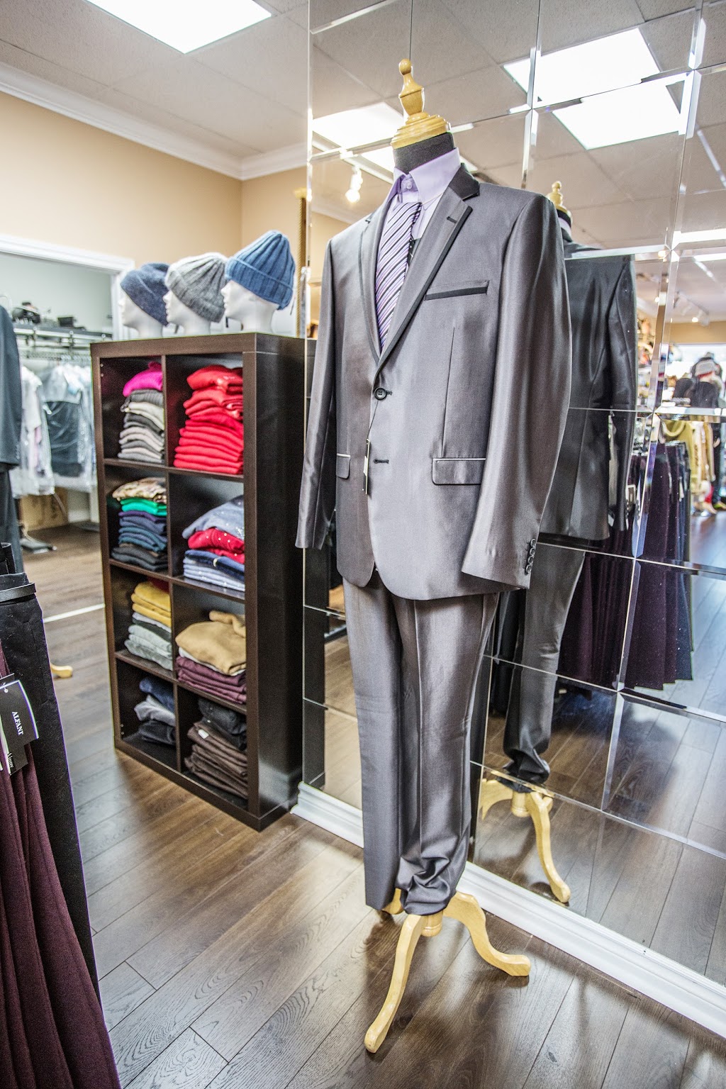 Claudias Fashions | 3615 Dixie Rd #9b, Mississauga, ON L4Y 4H4, Canada | Phone: (905) 232-8655