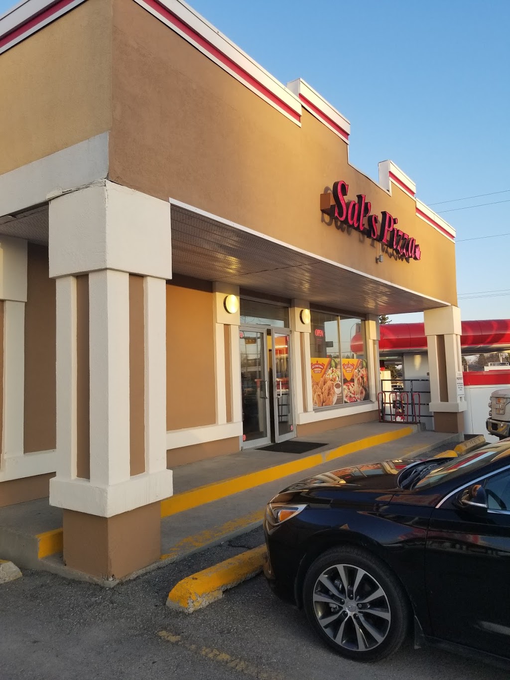 Sals Pizza | 5006 Centre St N, Calgary, AB T2K 0S8, Canada | Phone: (587) 296-3838