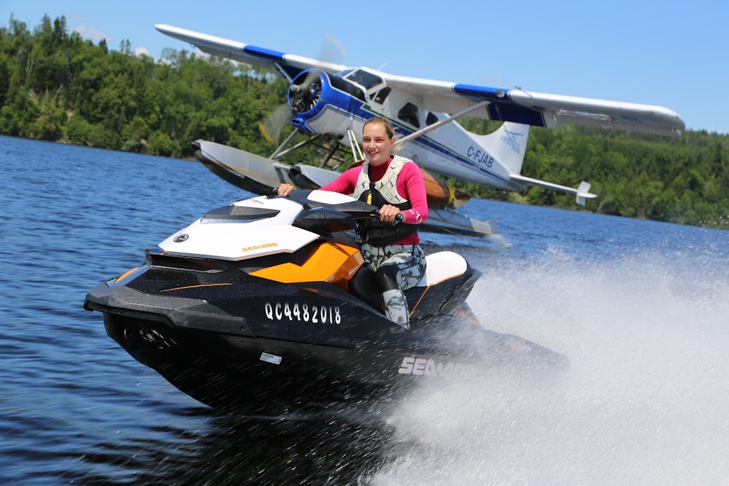 Hydravion Express | Jacques Cartier wharf, Montreal, QC H2Y 2E2, Canada | Phone: (819) 609-9358