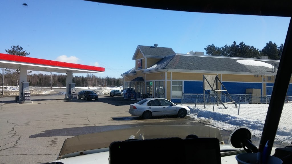 Esso | 25 Rue des Pins, Deschambault, QC G0A 1S0, Canada | Phone: (418) 286-4164
