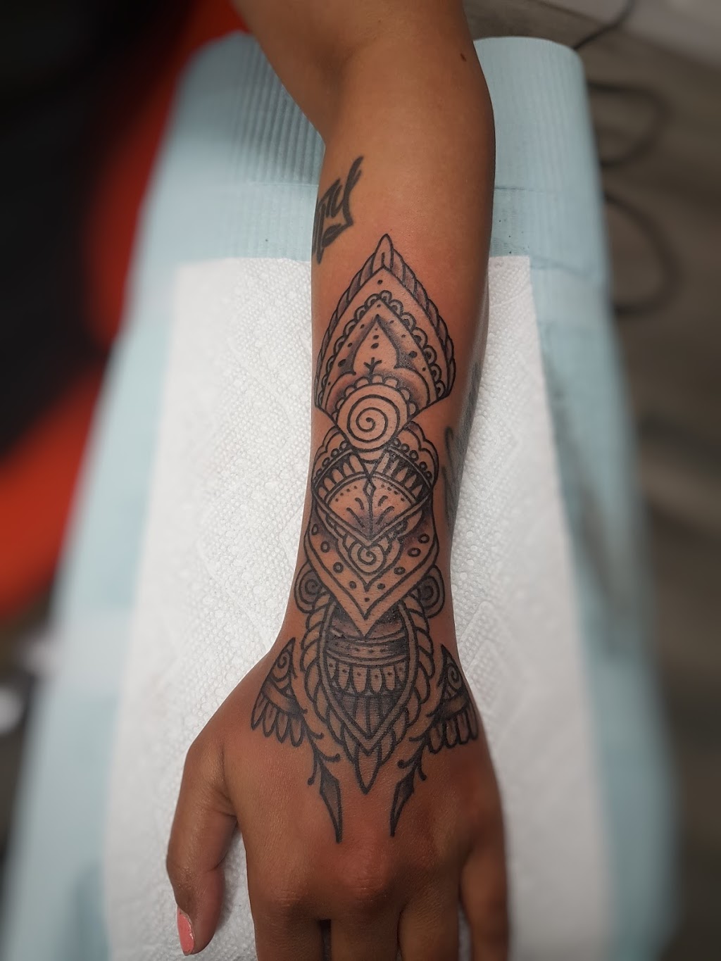 Tabua Tattoo Company | 426 Willingdon Ave, Burnaby, BC V5C 5G4, Canada | Phone: (778) 839-8129