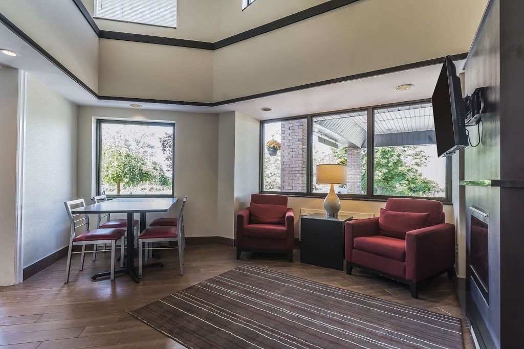 Comfort Inn | 121 Densmore Rd, Cobourg, ON K9A 4J9, Canada | Phone: (905) 372-7007