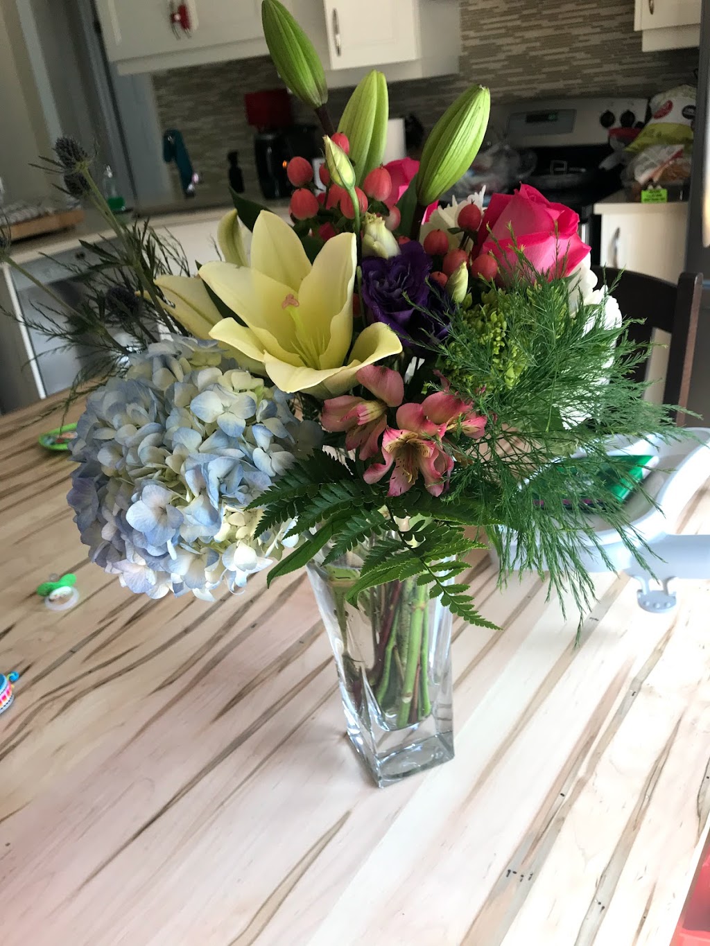 Royal York Flowers | 433 Royal York Rd, Etobicoke, ON M8Y 2S1, Canada | Phone: (647) 347-6883