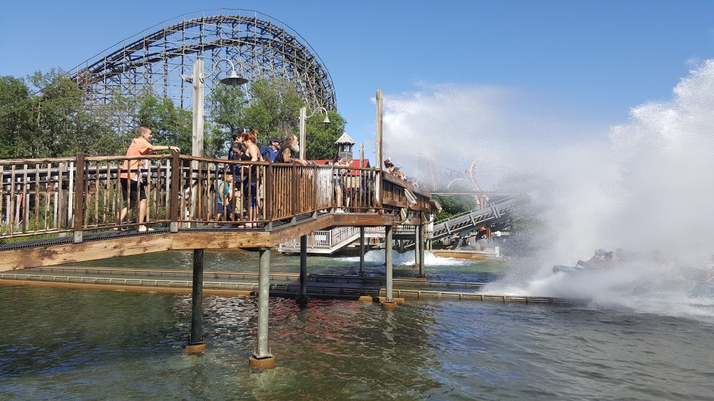 La Ronde | 22 Chemin Macdonald, Montréal, QC H3C 6A3, Canada | Phone: (514) 397-2000