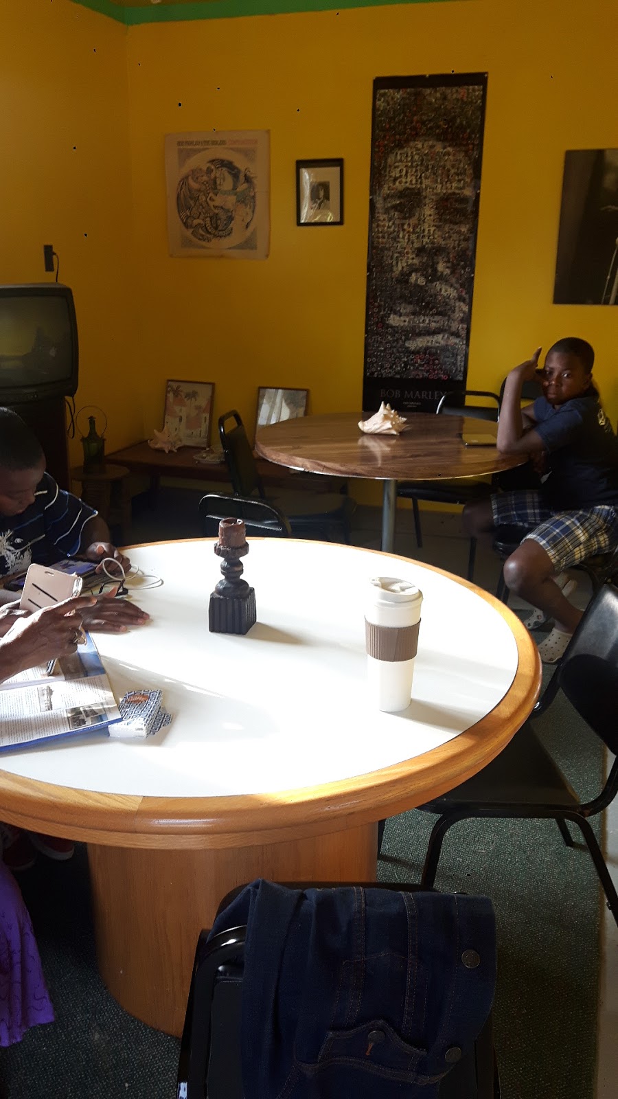 Angies Place Canadian Caribbean Eatery | 5968 Nottawasaga 27/28 Sideroad, Stayner, ON L0M 1S0, Canada | Phone: (705) 428-0591