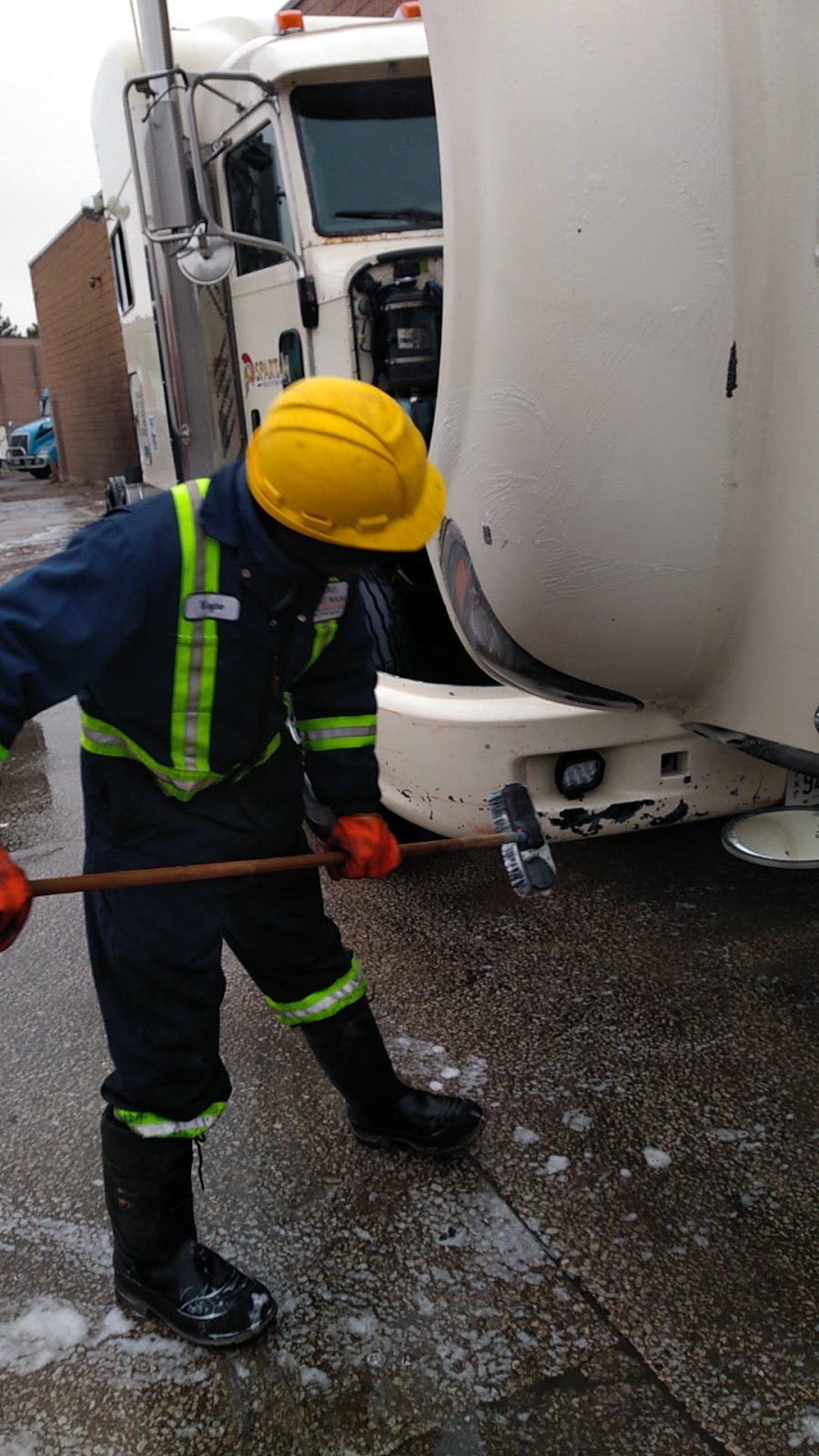 Metro Mobile Wash | 21 Strathearn Ave, Brampton, ON L6T 4P1, Canada | Phone: (905) 790-7010