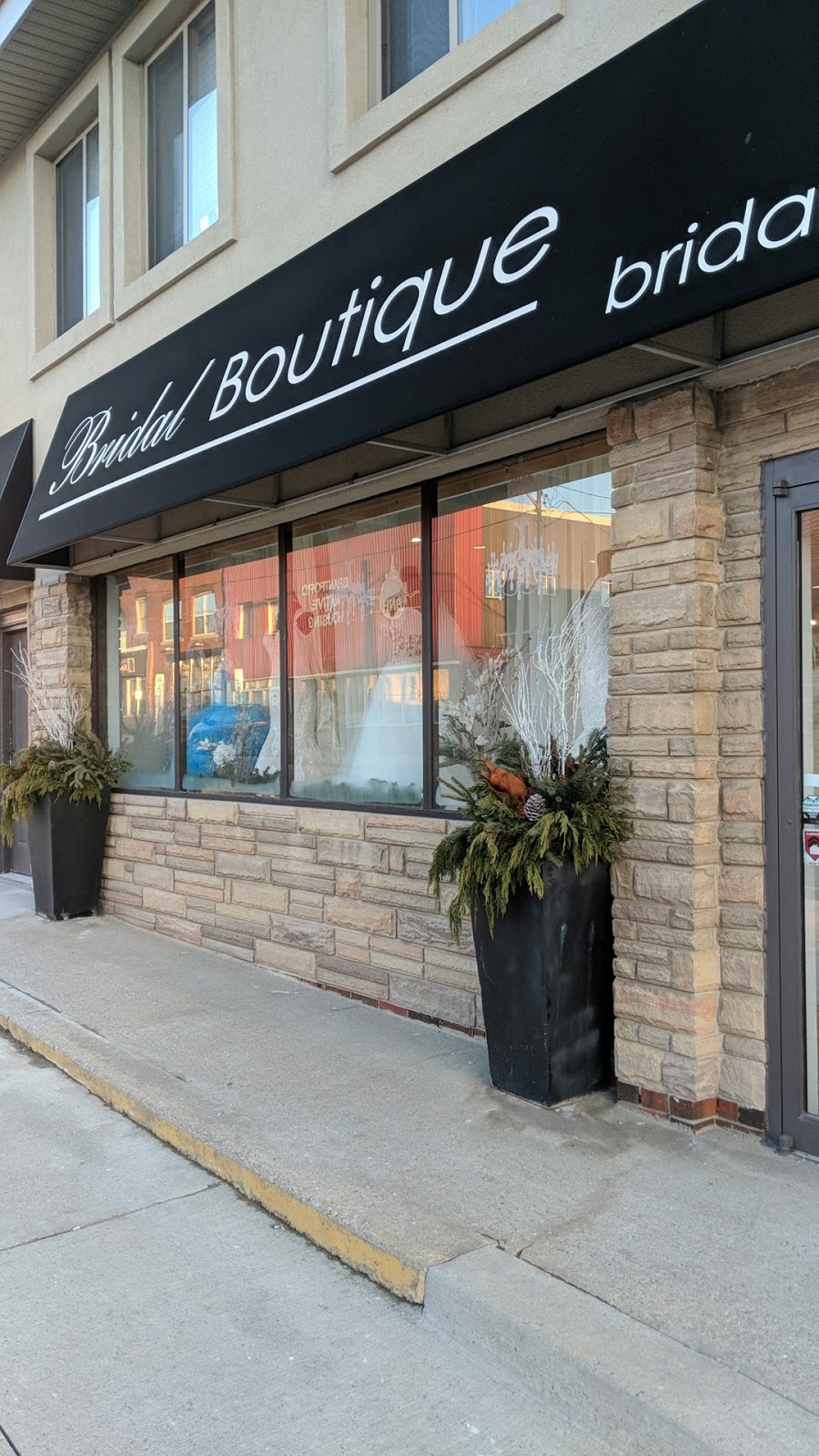 Bridal Boutique | 313 Colborne St, Brantford, ON N3S 3N2, Canada | Phone: (519) 753-9609
